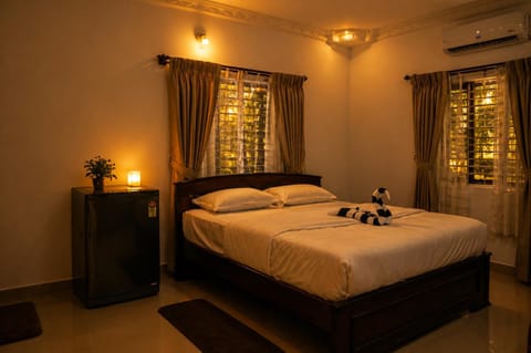 Bed, Photo of the whole room, Bedroom, air conditioner