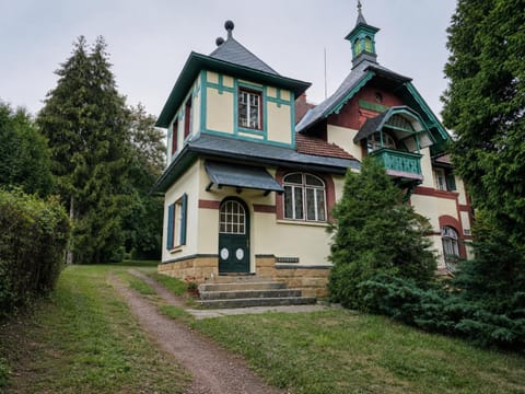 Property building, Day, Garden