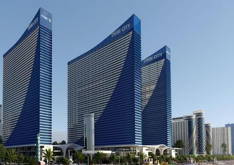 Property building, Restaurant/places to eat, Day, City view, Swimming pool, Breakfast