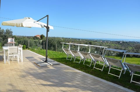BBQ facilities, Garden, Balcony/Terrace, Dining area, Garden view
