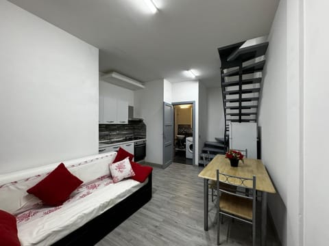 Day, Kitchen or kitchenette, Living room, Dining area, kitchen