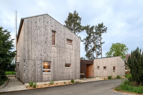 Property building, Day