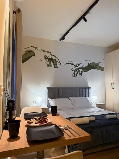 Bed, Photo of the whole room, Bedroom, towels
