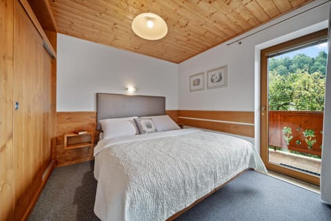 Balcony/Terrace, Bedroom, wardrobe