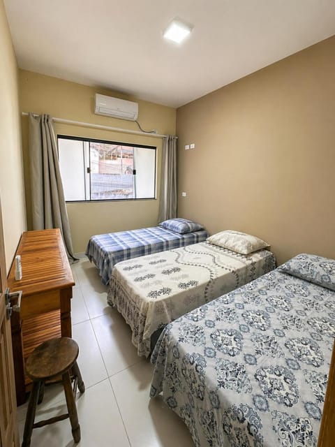 Bed, Bedroom, internet, air conditioner