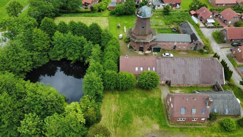 Property building, Neighbourhood, Bird's eye view, Lake view