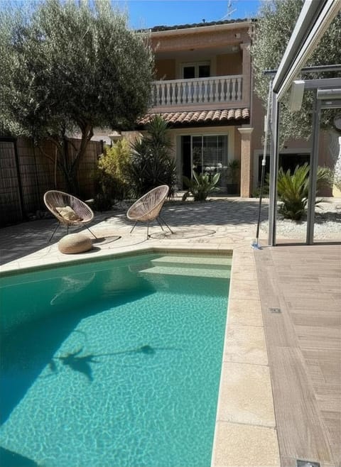 Property building, Swimming pool