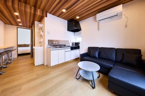 Kitchen or kitchenette, Living room