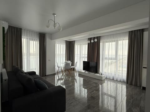 Communal lounge/ TV room, TV and multimedia, Living room, Seating area