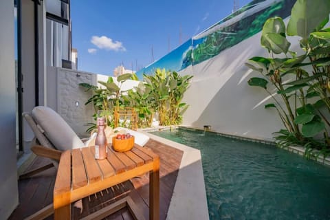 Garden, Swimming pool
