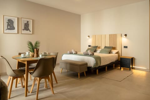 Bed, Living room