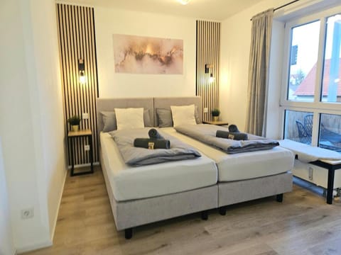 Bed, Living room, Photo of the whole room, Bedroom