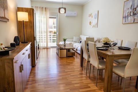 Living room, Seating area, Dining area