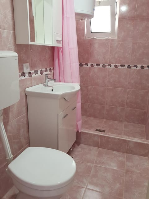 Guest House Dragomir Bed and Breakfast in Montenegro