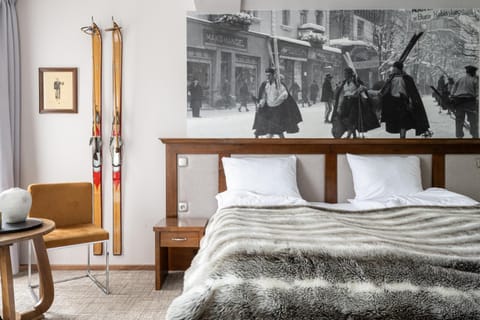 Bed, Photo of the whole room, Decorative detail, Bedroom