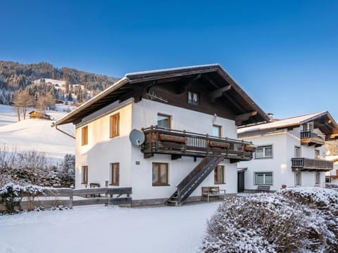 Property building, Winter