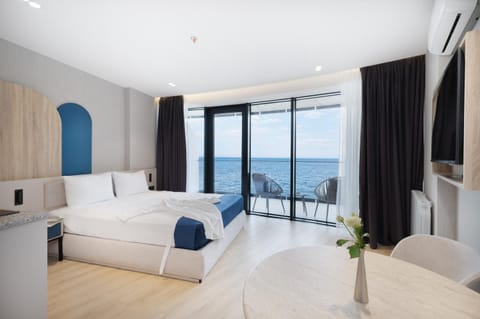 Bed, Photo of the whole room, Bedroom, Sea view