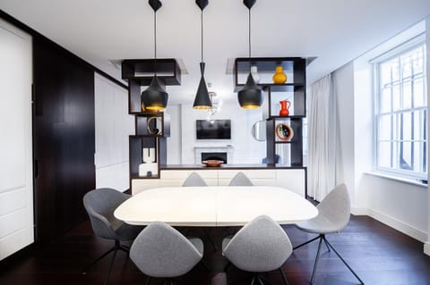 Living room, Dining area