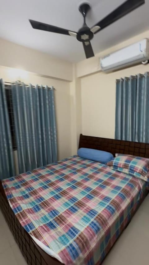 Bed, Bedroom, air conditioner
