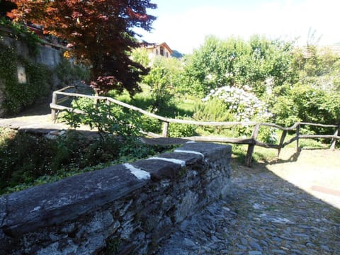 Casa Amarilla Apartment in Province of Lecco