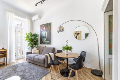 Living room, Dining area, air conditioner