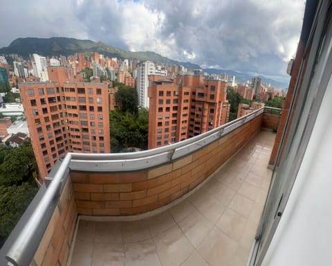 Balcony/Terrace, City view