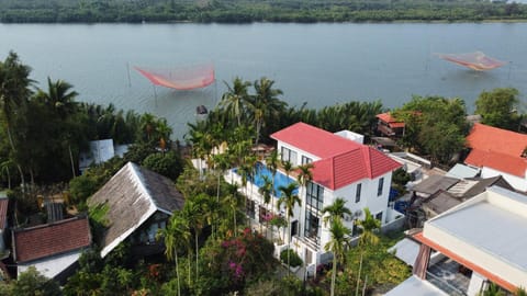 Property building, Day, Natural landscape, Bird's eye view, City view, Lake view, River view