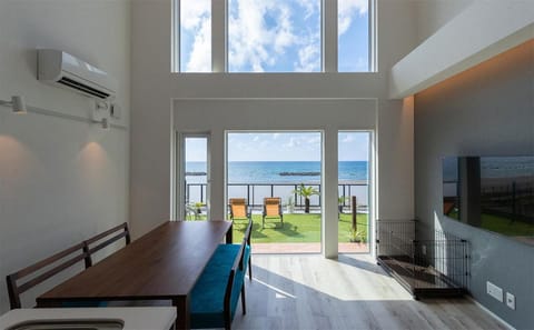 Living room, Sea view