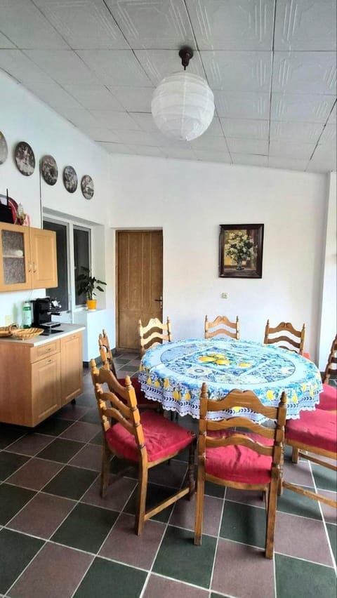 Patio, Kitchen or kitchenette, Living room, Dining area