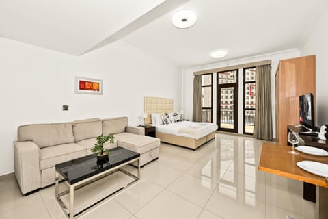 Bed, Living room