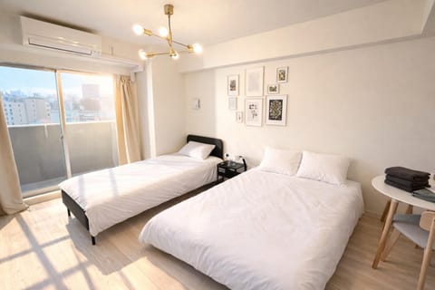 Bed, Photo of the whole room, Bedroom, air conditioner