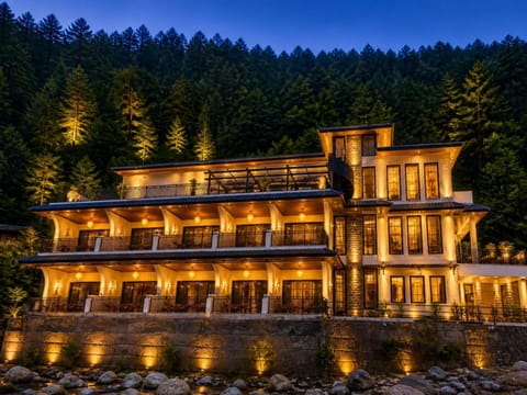 Property building, Natural landscape, Mountain view