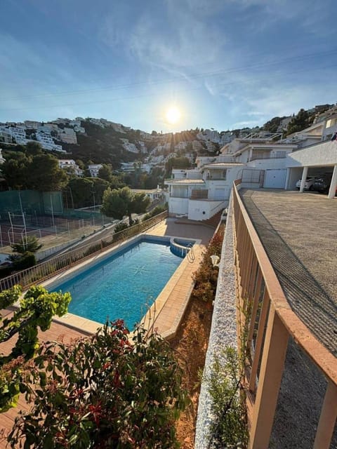 Pool view, Swimming pool