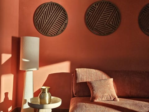 Communal lounge/ TV room, Living room, Seating area, air conditioner