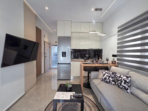 TV and multimedia, Kitchen or kitchenette, Seating area
