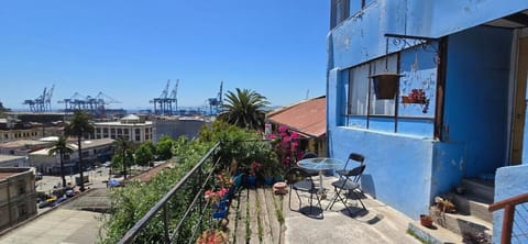 Property building, Balcony/Terrace, City view, Sea view
