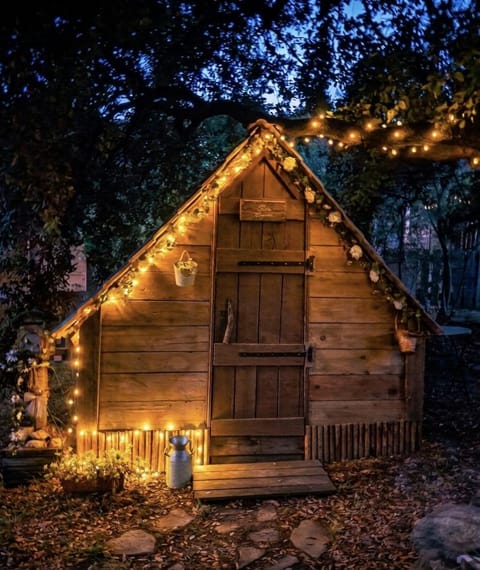 Property building, Night