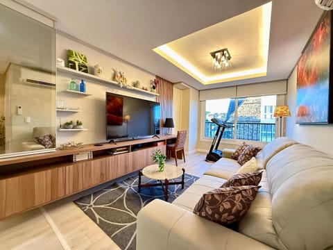 Communal lounge/ TV room, Dining area