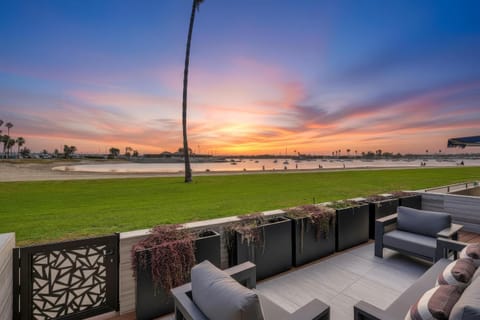 Seating area, Sunset