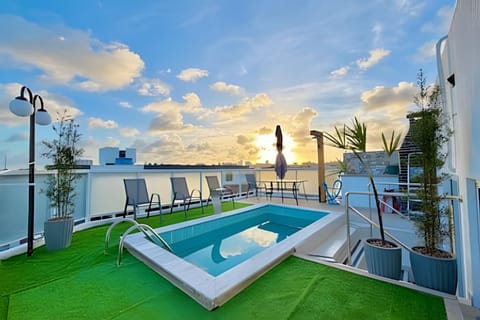 Day, Natural landscape, Pool view, Sunset