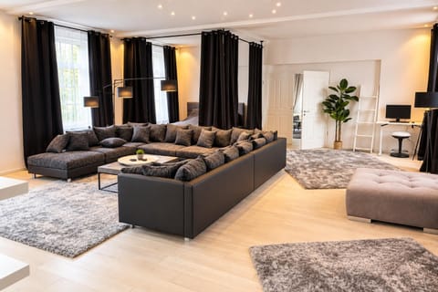 Communal lounge/ TV room, Living room