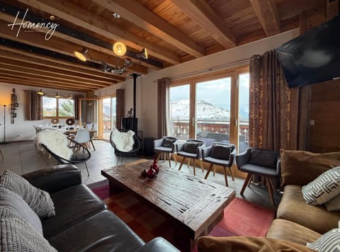 TV and multimedia, Living room, Mountain view