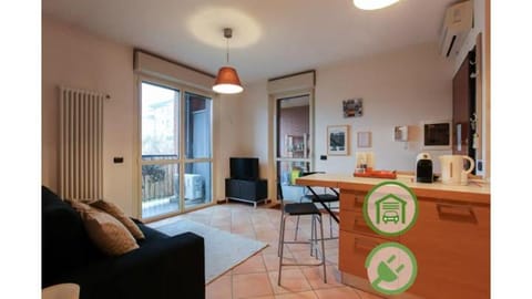 Communal lounge/ TV room, Bed, kitchen