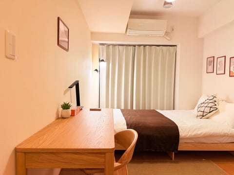 Photo of the whole room, Bedroom