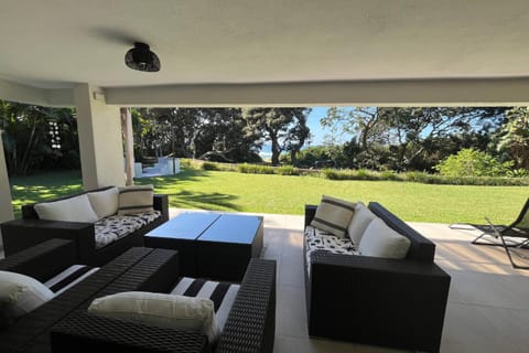 Patio, Day, Garden, View (from property/room), Balcony/Terrace, Seating area, Garden view