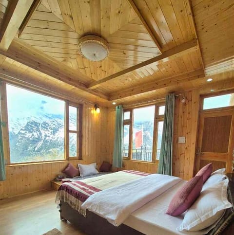 Bed, Natural landscape, Photo of the whole room, Bedroom, Mountain view