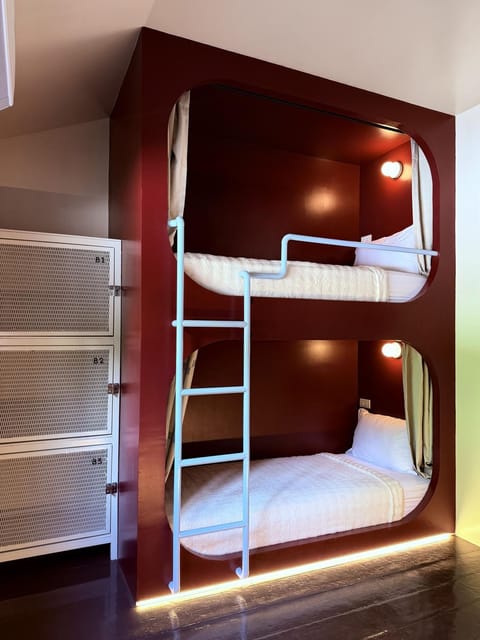 bunk bed