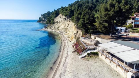 Nearby landmark, Day, Neighbourhood, Natural landscape, Bird's eye view, Beach, Sea view