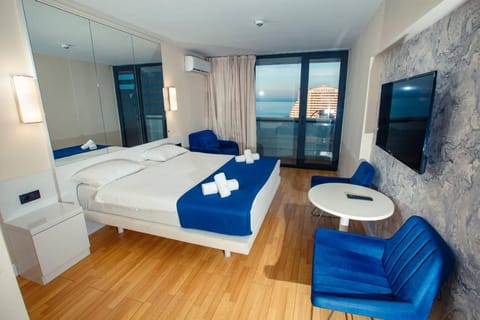 Bed, TV and multimedia