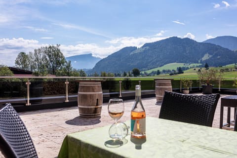 Balcony/Terrace, Mountain view